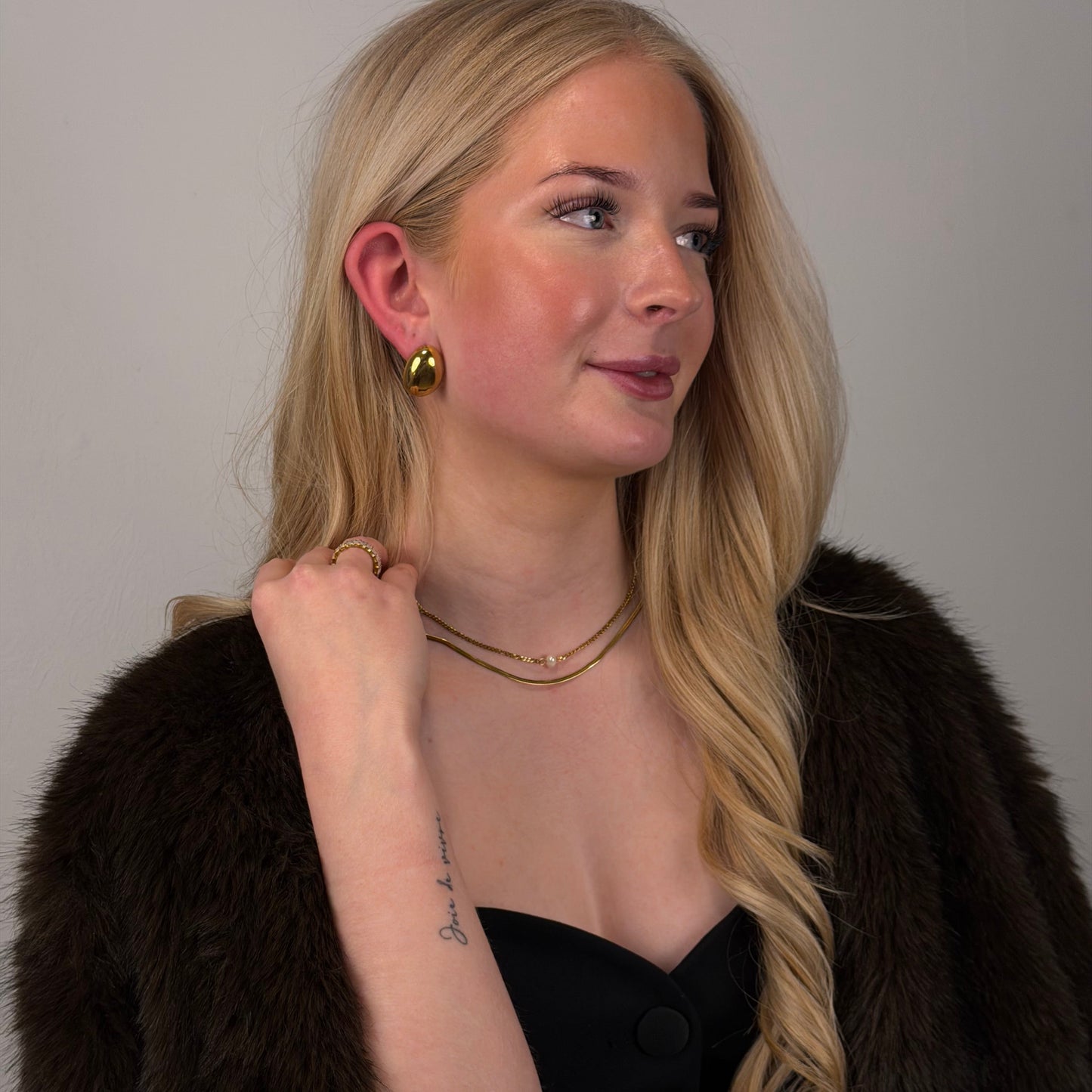 Double Pearl Choker